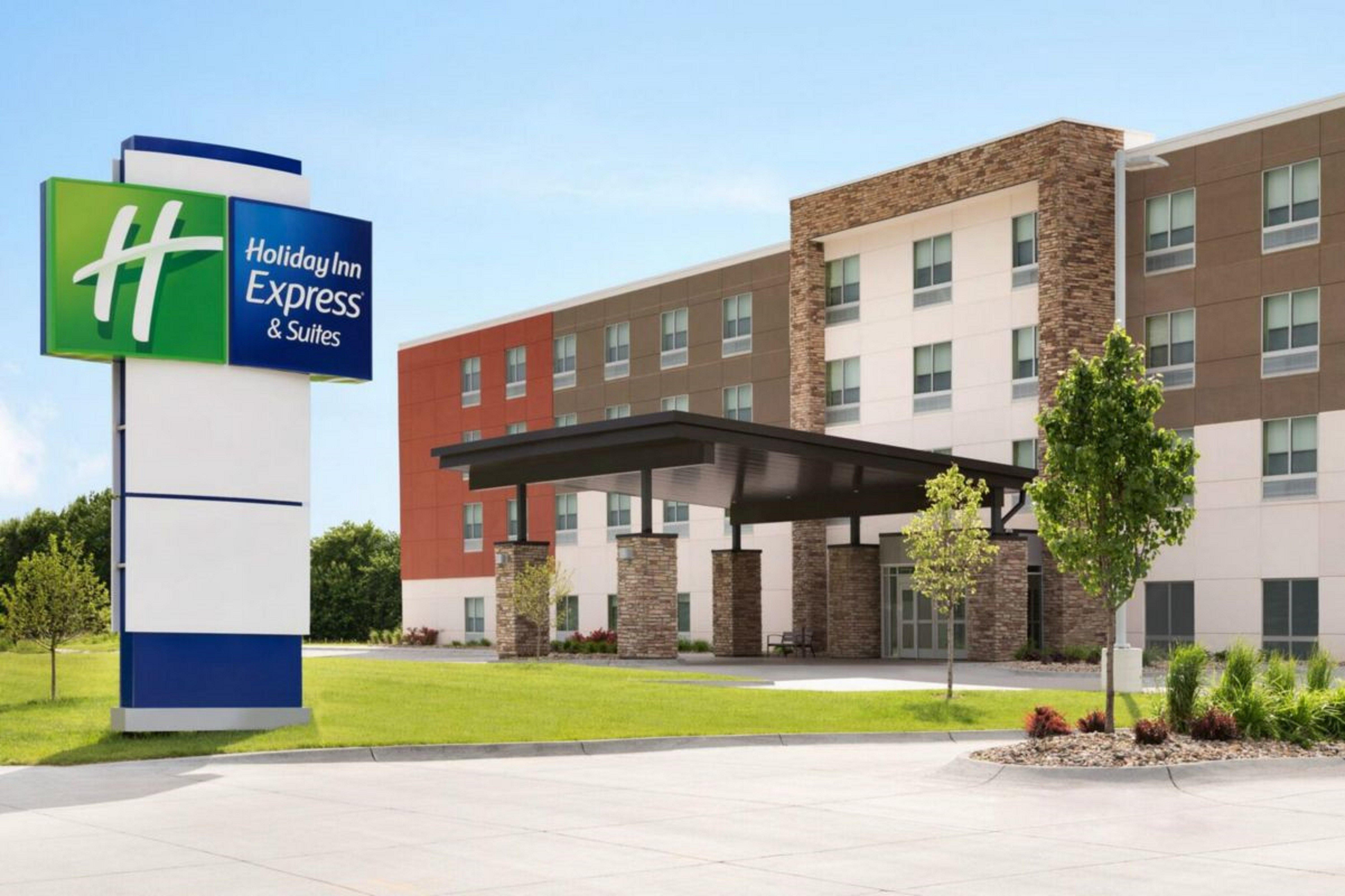 Holiday Inn Express & Suites Ft Myers Beach-Sanibel Gateway By Ihg Форт Майерс Бич Экстерьер фото