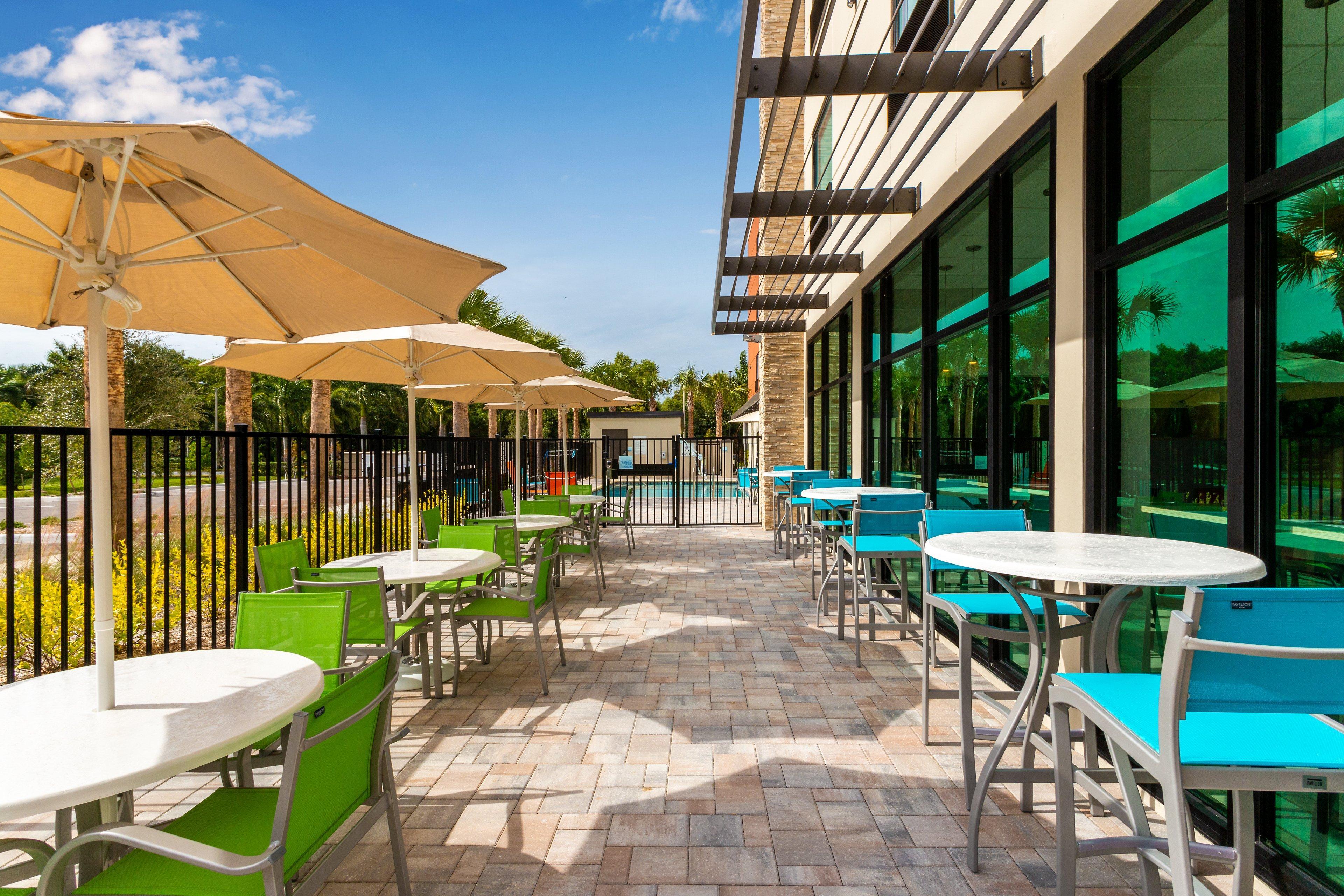 Holiday Inn Express & Suites Ft Myers Beach-Sanibel Gateway By Ihg Форт Майерс Бич Экстерьер фото