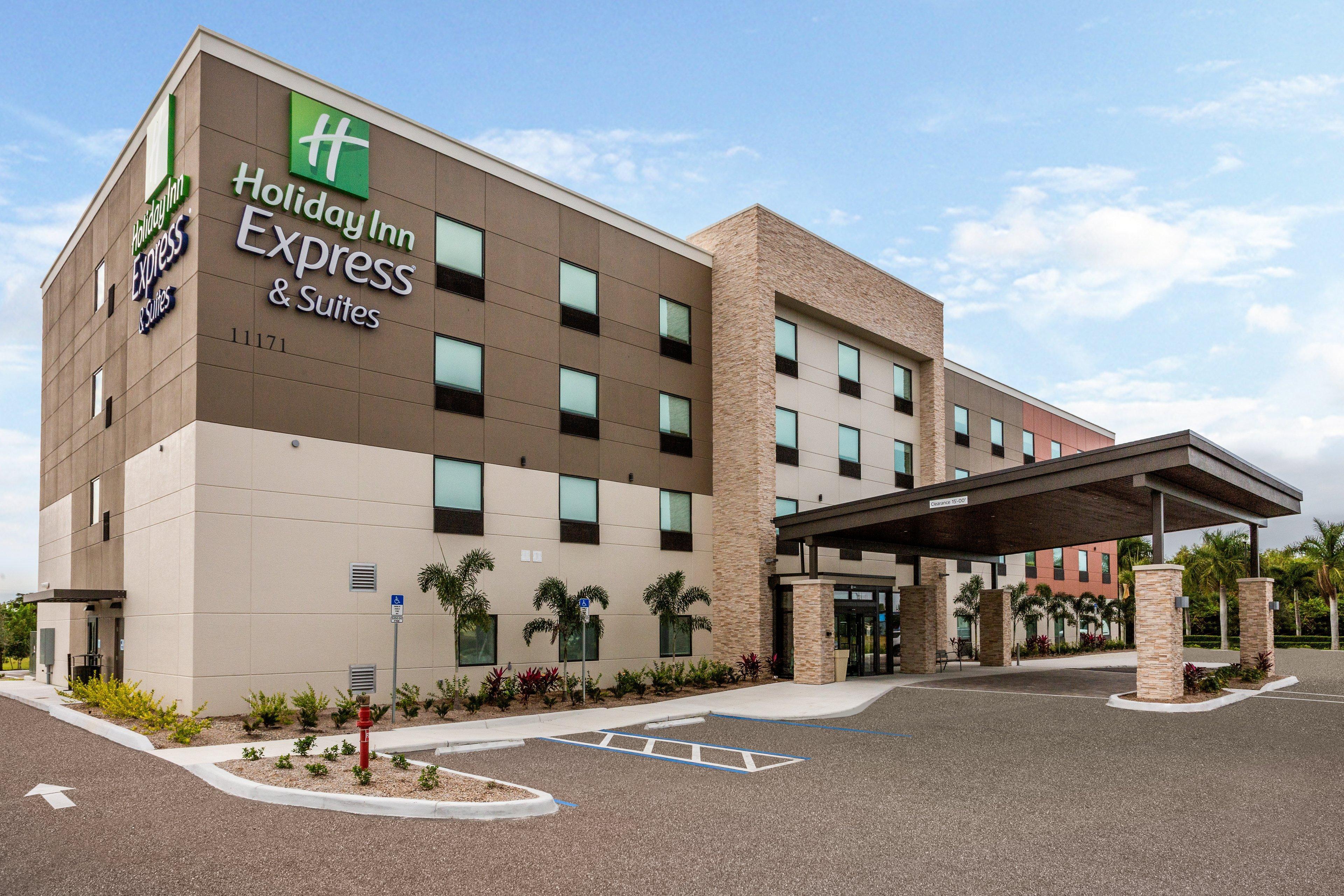 Holiday Inn Express & Suites Ft Myers Beach-Sanibel Gateway By Ihg Форт Майерс Бич Экстерьер фото